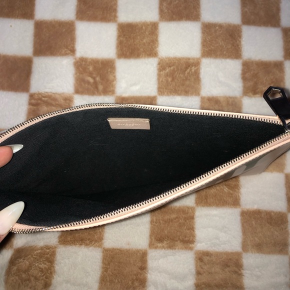 Givenchy Calfskin Logo Zip Pouch Pink - Picture 4 of 8